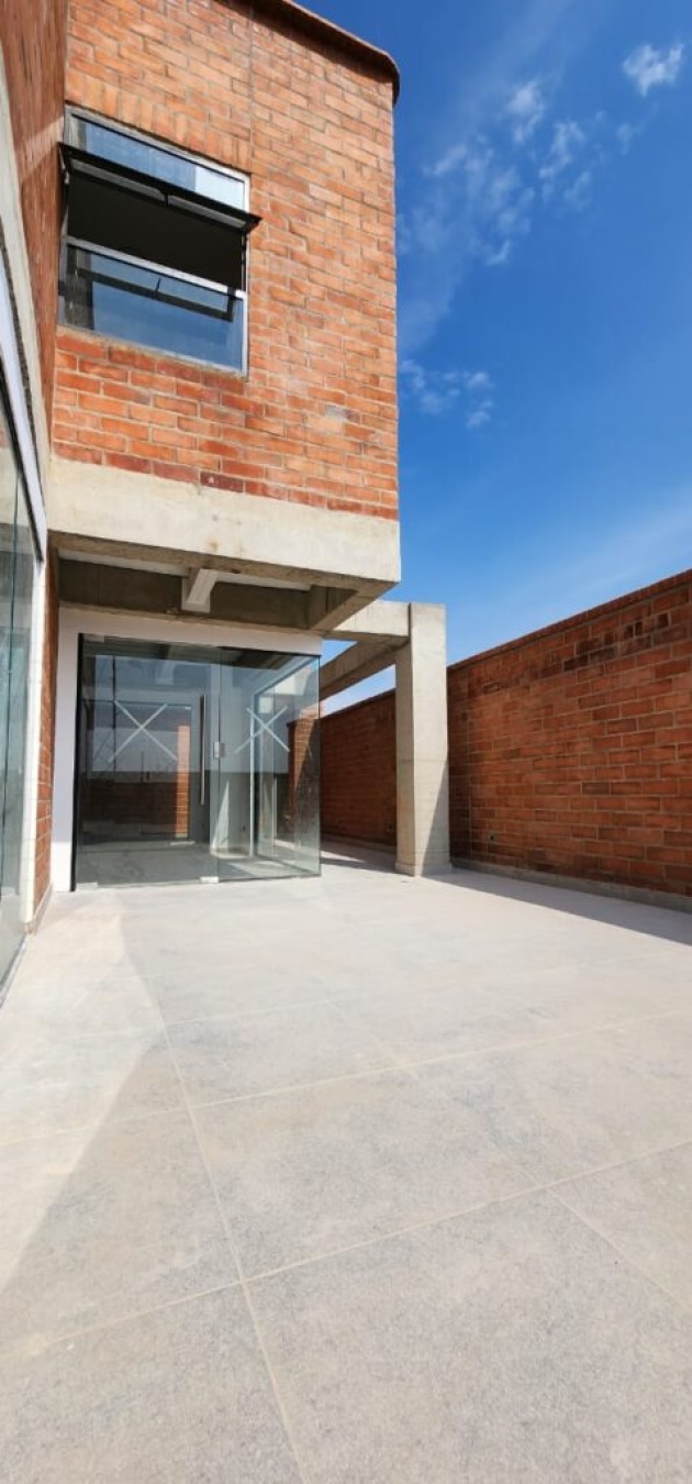 20231023_Asodisvalle_Universidad_HighResolutionImagesOfBuilding_3-478x1024.jpg